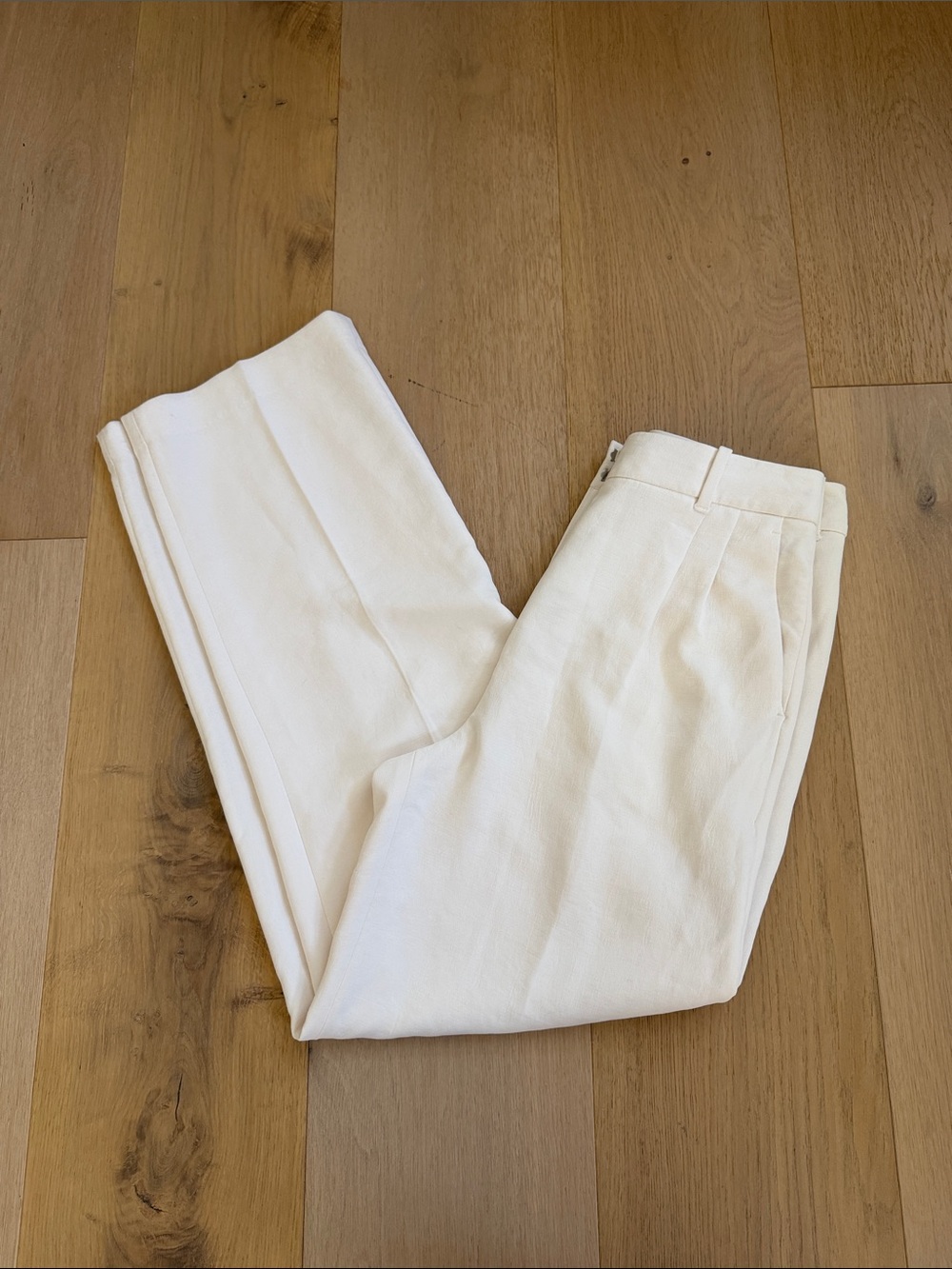 Aritzia Effortless Pants